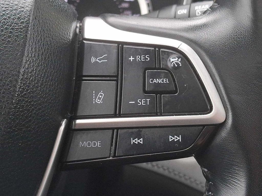 used 2023 Toyota Highlander car, priced at $34,220