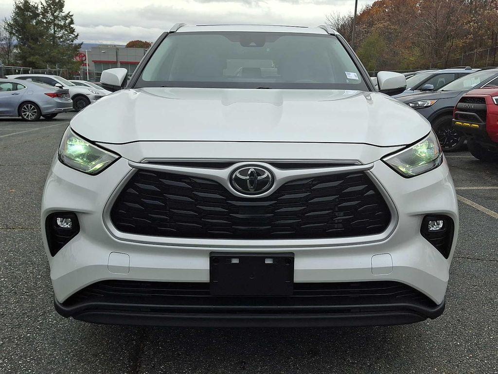 used 2023 Toyota Highlander car, priced at $34,220