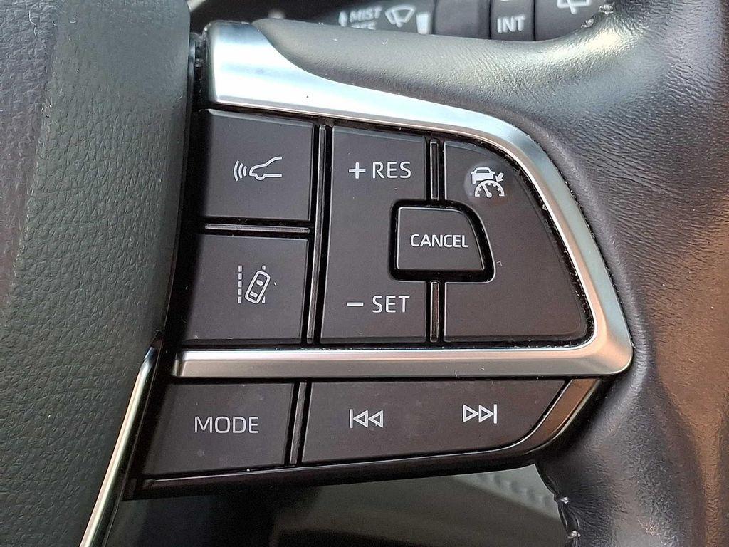 used 2021 Toyota Highlander car, priced at $30,635