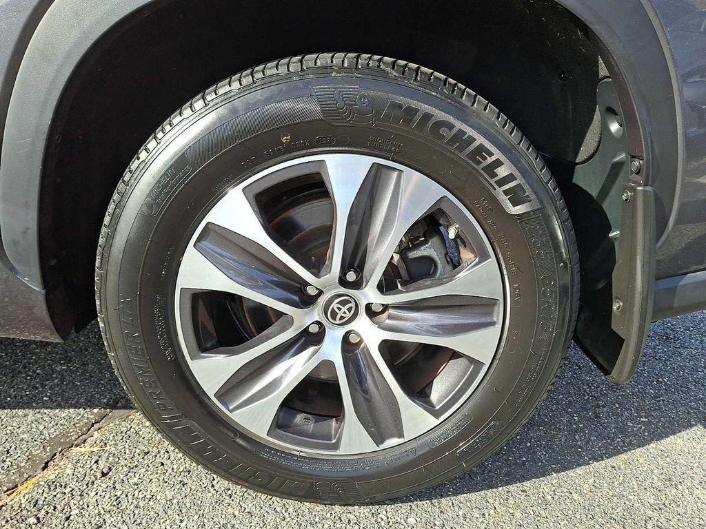 used 2021 Toyota Highlander car, priced at $30,635