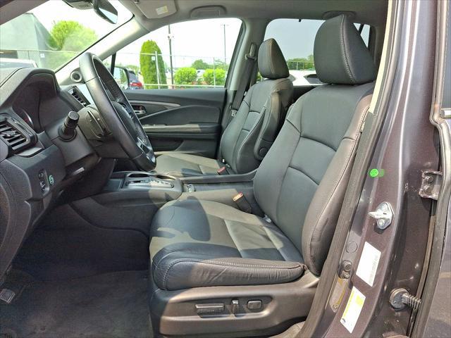 used 2022 Honda Pilot car, priced at $32,137