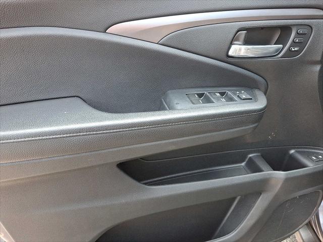 used 2022 Honda Pilot car, priced at $32,137