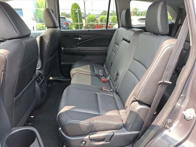 used 2022 Honda Pilot car, priced at $32,137