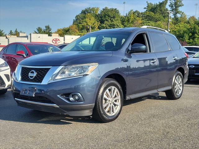 used 2016 Nissan Pathfinder car, priced at $11,995