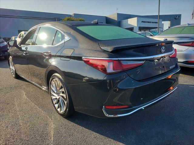 used 2019 Lexus ES 300h car, priced at $35,088