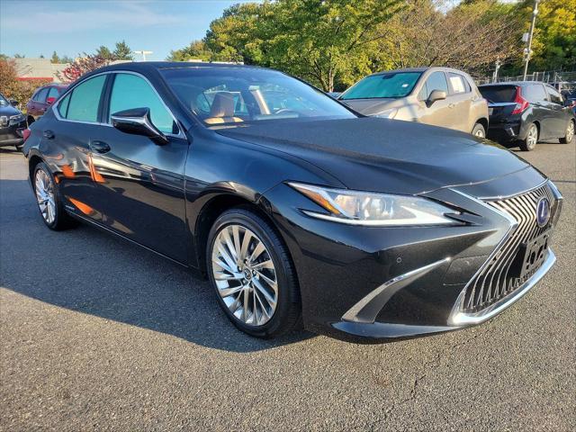 used 2019 Lexus ES 300h car, priced at $35,088