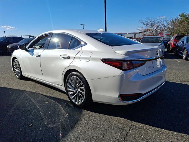 used 2022 Lexus ES 300h car, priced at $39,774