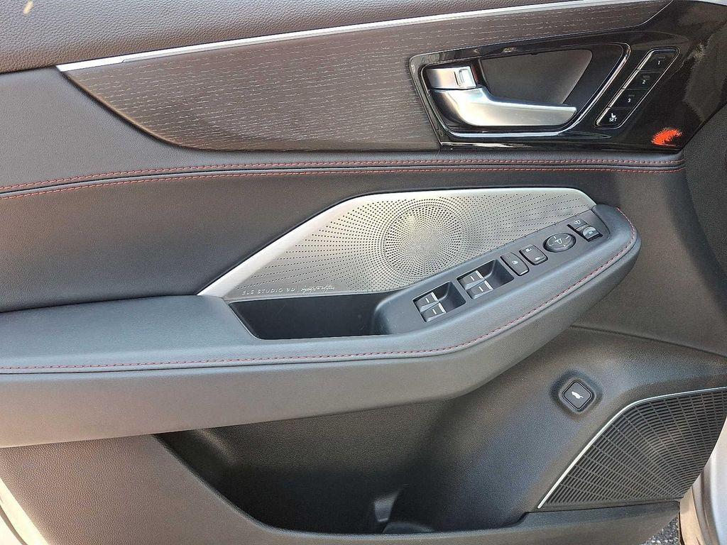 used 2023 Acura MDX car, priced at $50,890