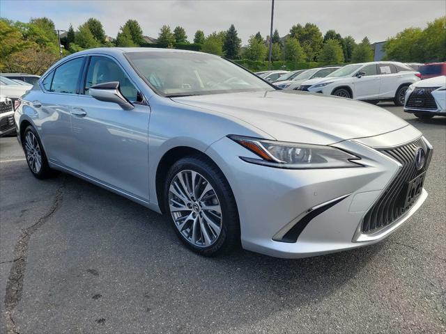 used 2019 Lexus ES 300h car, priced at $26,995