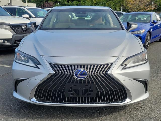 used 2019 Lexus ES 300h car, priced at $26,995