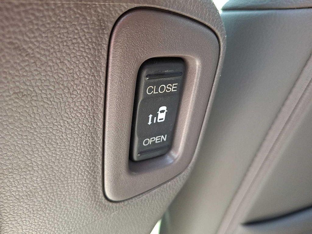 used 2017 Honda Odyssey car, priced at $18,189