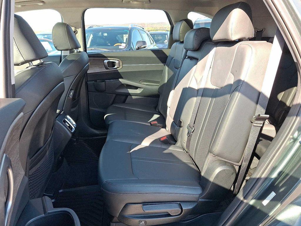 used 2022 Kia Sorento car, priced at $23,148