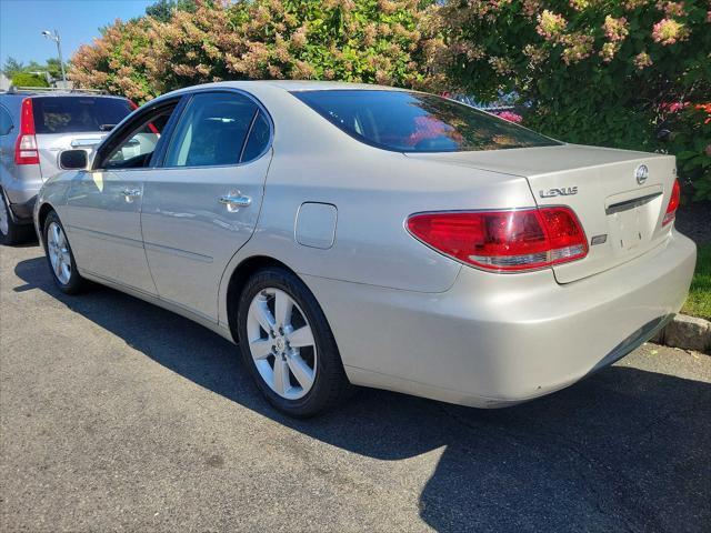 used 2005 Lexus ES 330 car, priced at $3,986