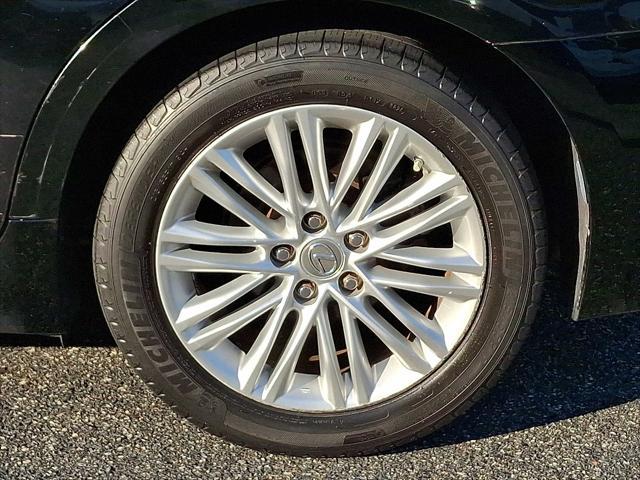 used 2013 Lexus ES 350 car, priced at $10,727