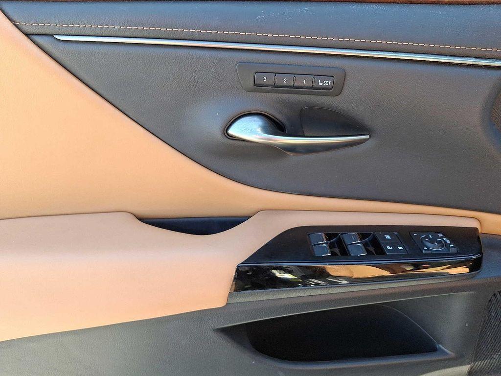 used 2022 Lexus ES 350 car, priced at $33,957