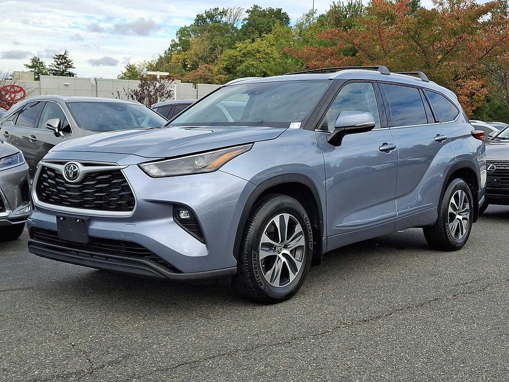 used 2022 Toyota Highlander car, priced at $37,378