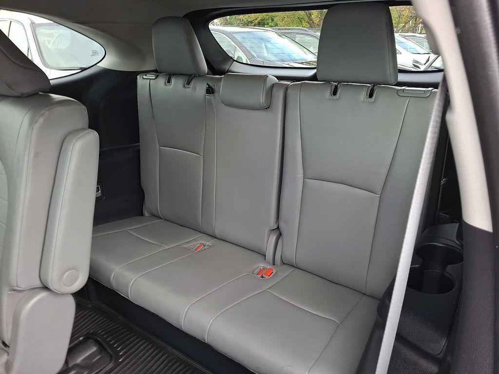 used 2022 Toyota Highlander car, priced at $37,378