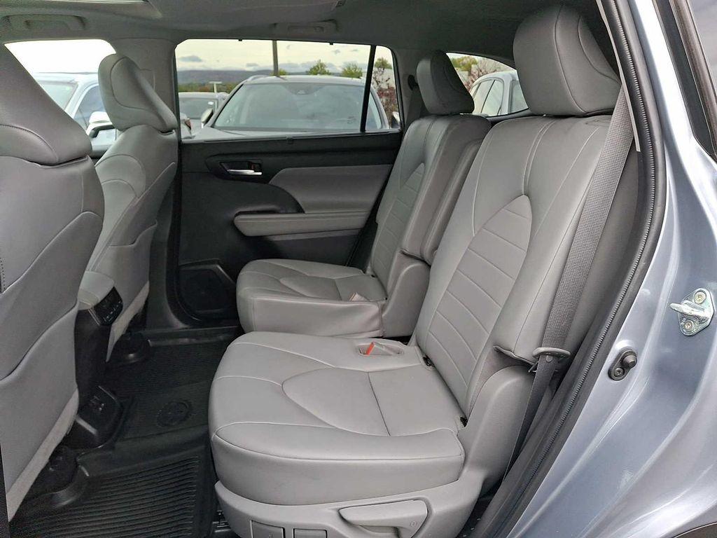 used 2022 Toyota Highlander car, priced at $37,378