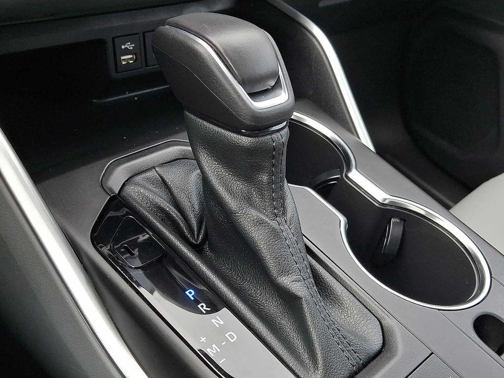 used 2022 Toyota Highlander car, priced at $37,378