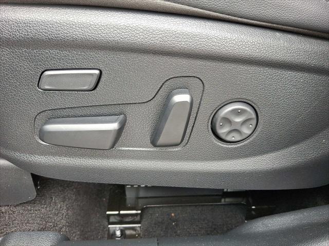 used 2022 Hyundai Santa Fe car, priced at $27,999