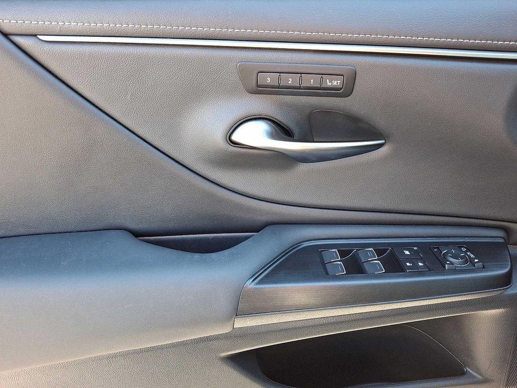 used 2021 Lexus ES 350 car, priced at $34,999