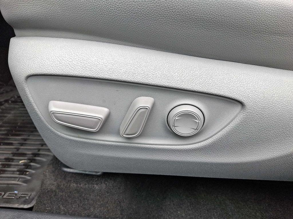 used 2023 Toyota Highlander car, priced at $39,160