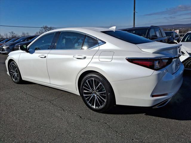 used 2025 Lexus ES 350 car, priced at $49,898