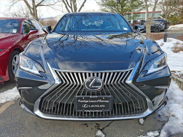 used 2021 Lexus ES 350 car, priced at $33,387