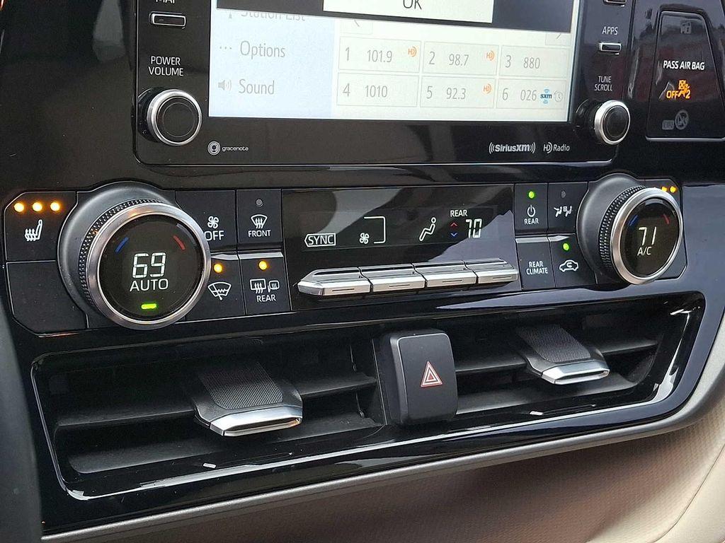 used 2022 Toyota Highlander car, priced at $34,802