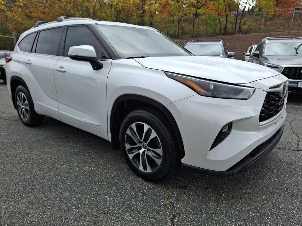 used 2022 Toyota Highlander car, priced at $34,802