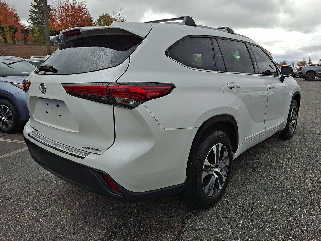 used 2022 Toyota Highlander car, priced at $34,802