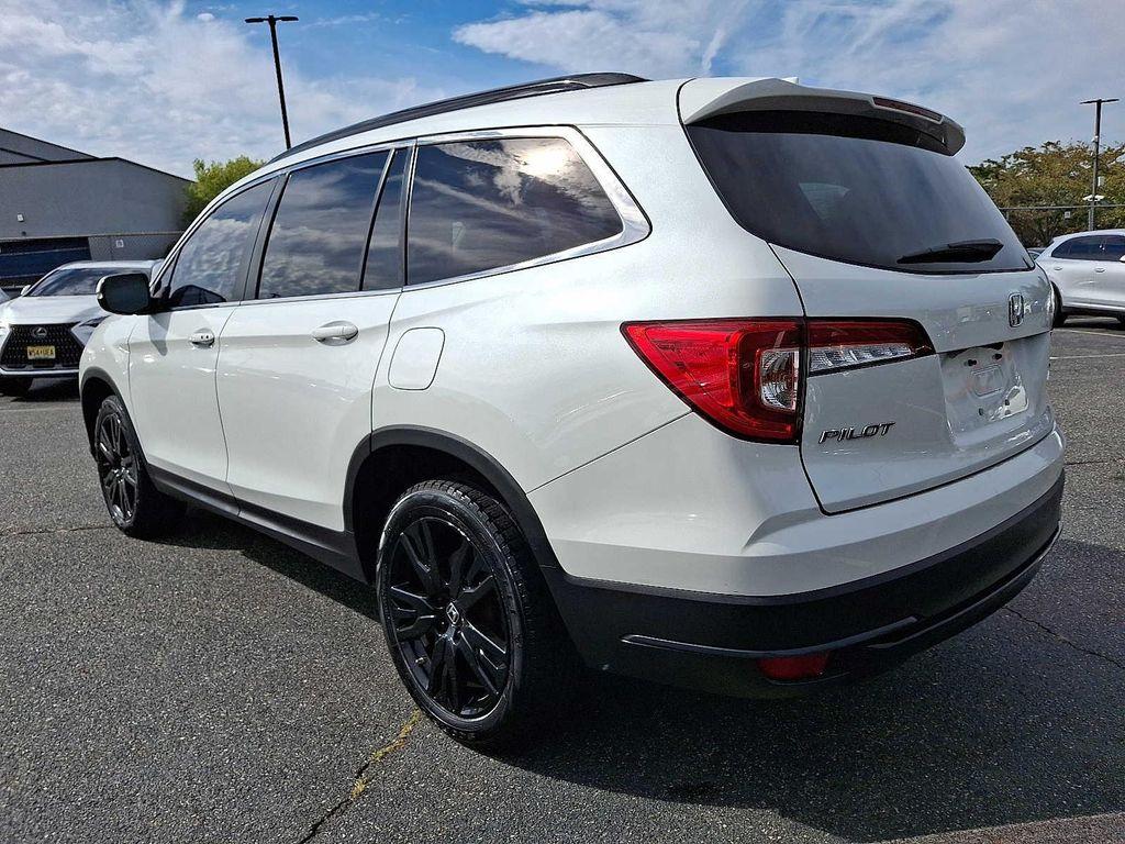 used 2021 Honda Pilot car, priced at $23,252