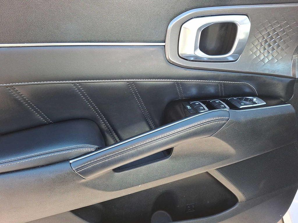 used 2021 Kia Sorento car, priced at $17,081