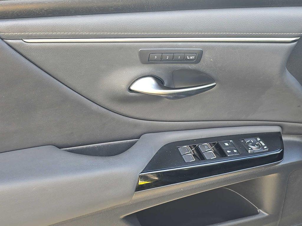 used 2023 Lexus ES 350 car, priced at $31,138