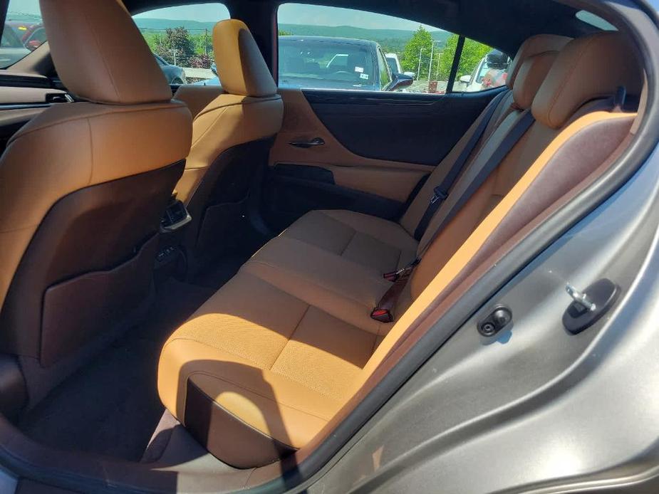 used 2021 Lexus ES 350 car, priced at $28,350