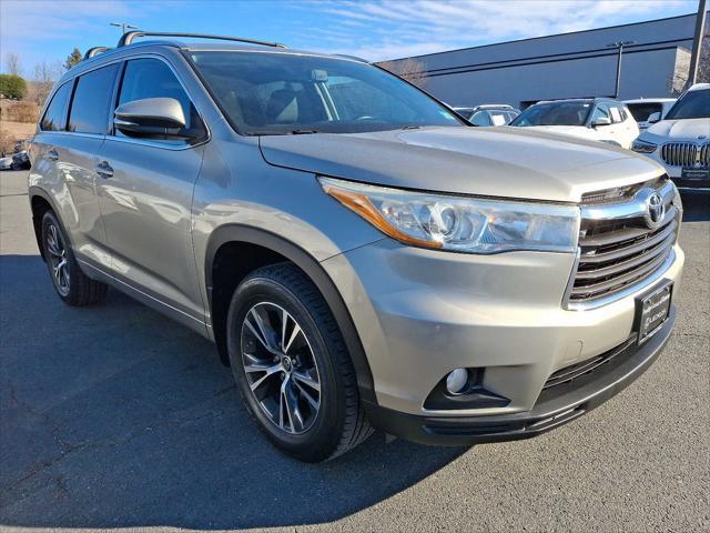 used 2016 Toyota Highlander car, priced at $17,048