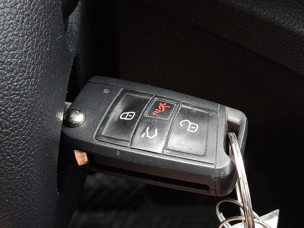 used 2021 Volkswagen Atlas Cross Sport car, priced at $18,850