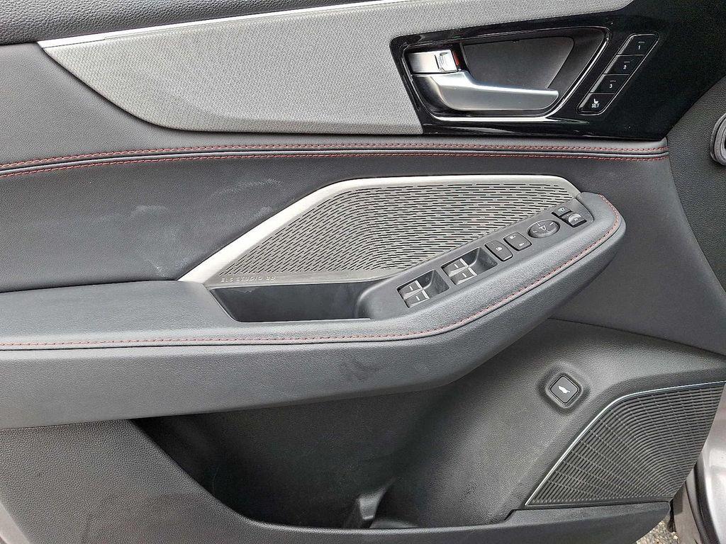 used 2023 Acura MDX car, priced at $44,193