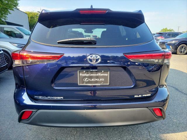 used 2021 Toyota Highlander car, priced at $34,294