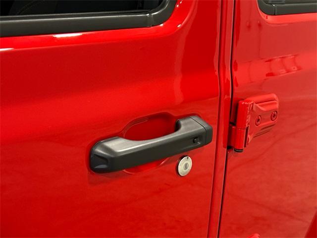 new 2025 Jeep Wrangler car, priced at $46,338