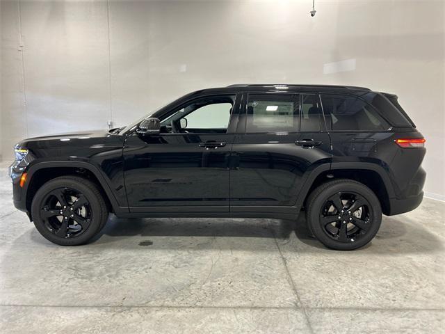new 2025 Jeep Grand Cherokee car, priced at $44,769