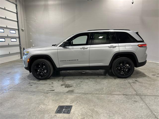 new 2025 Jeep Grand Cherokee car, priced at $51,536