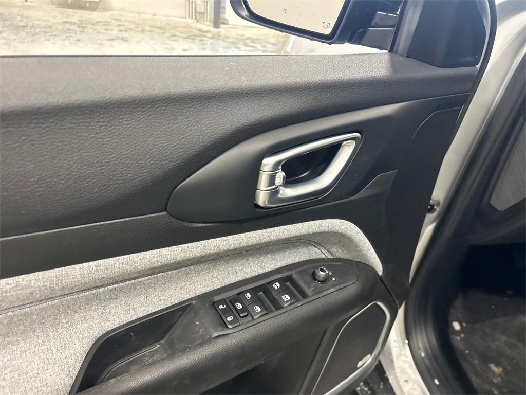 new 2025 Jeep Compass car, priced at $32,045