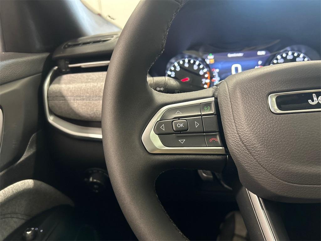 new 2025 Jeep Compass car, priced at $32,045
