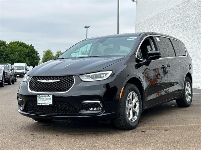 new 2024 Chrysler Pacifica car, priced at $47,917