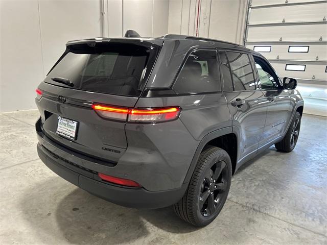 new 2025 Jeep Grand Cherokee car, priced at $51,094