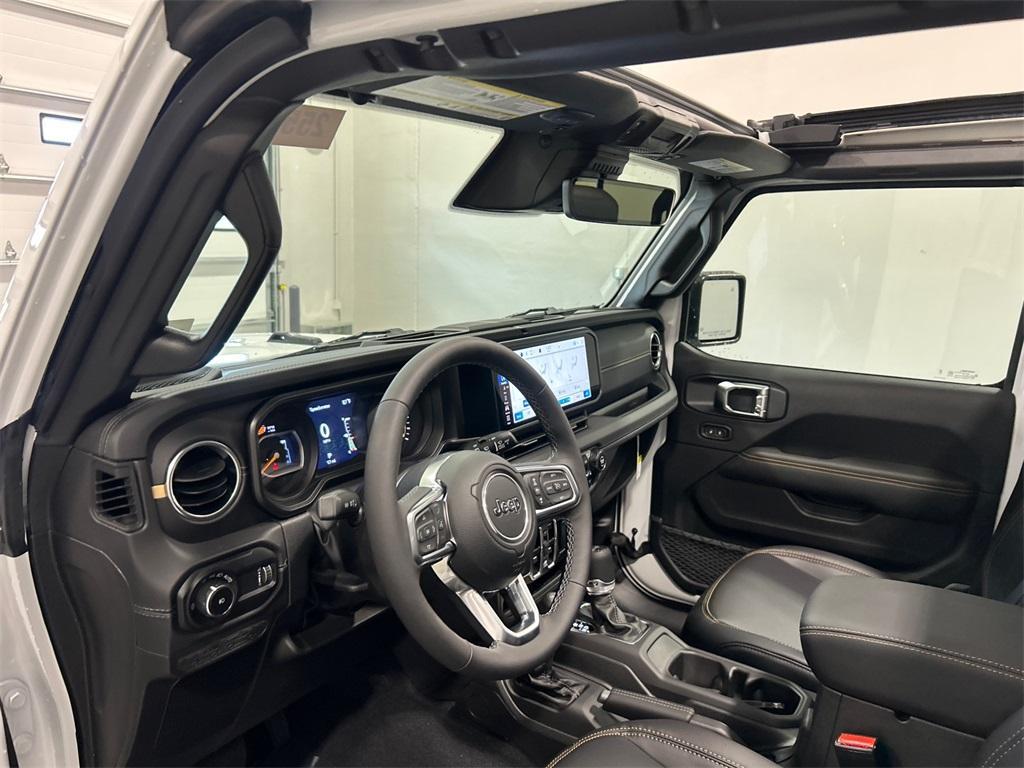 new 2025 Jeep Wrangler car, priced at $51,924