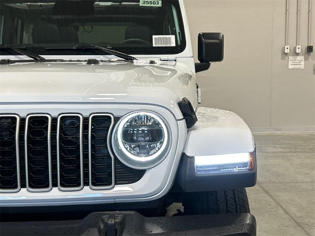 new 2025 Jeep Wrangler car, priced at $51,924