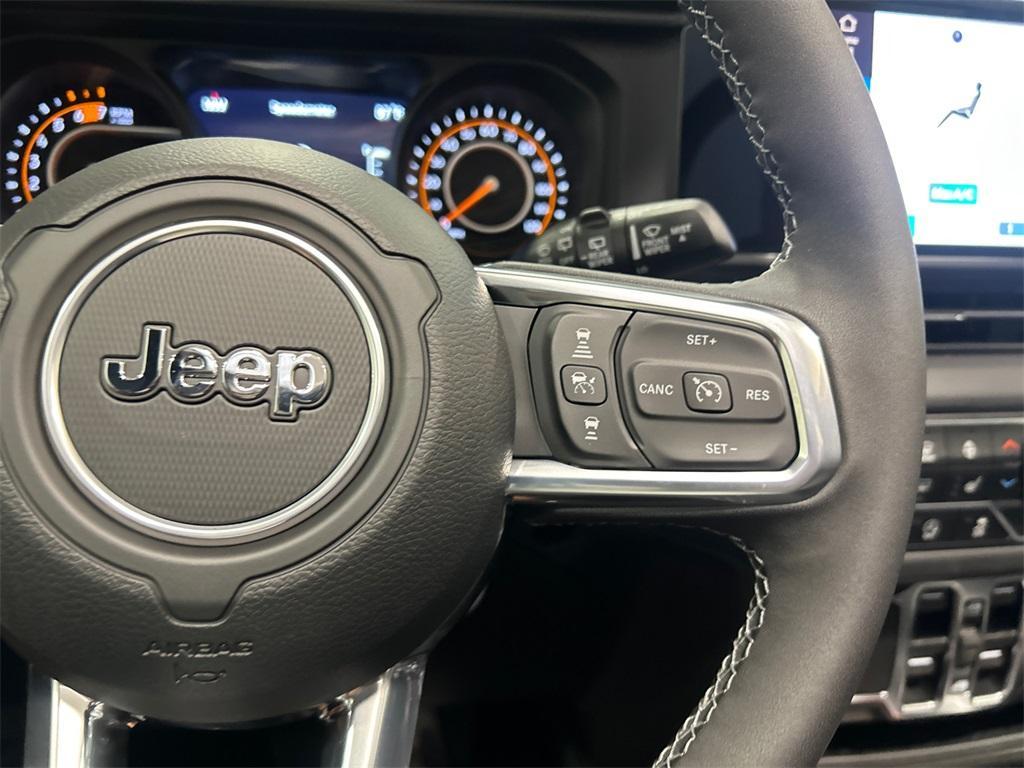 new 2025 Jeep Wrangler car, priced at $51,924