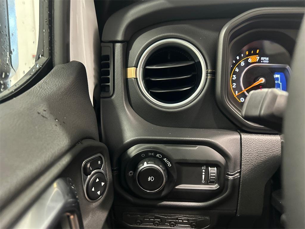 new 2025 Jeep Wrangler car, priced at $51,924